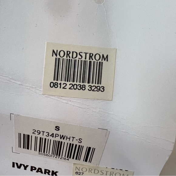 ⭐️ NWT Ivy Park White Lace-Up Sides Football Tee Shirt SMALL - Picture 10 of 11